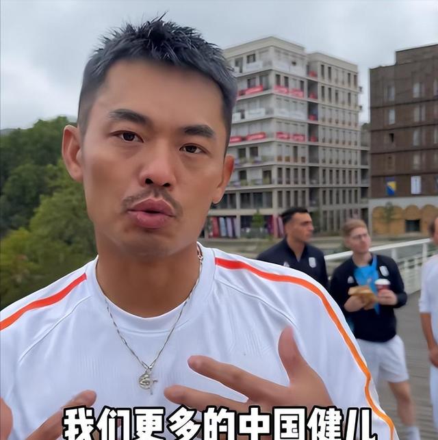 关于英格兰羽毛球队逆转丹麦羽毛球队,林丹送出助攻的信息 关于英格兰羽毛球队逆转丹麦羽毛球队,林丹送出助攻的信息