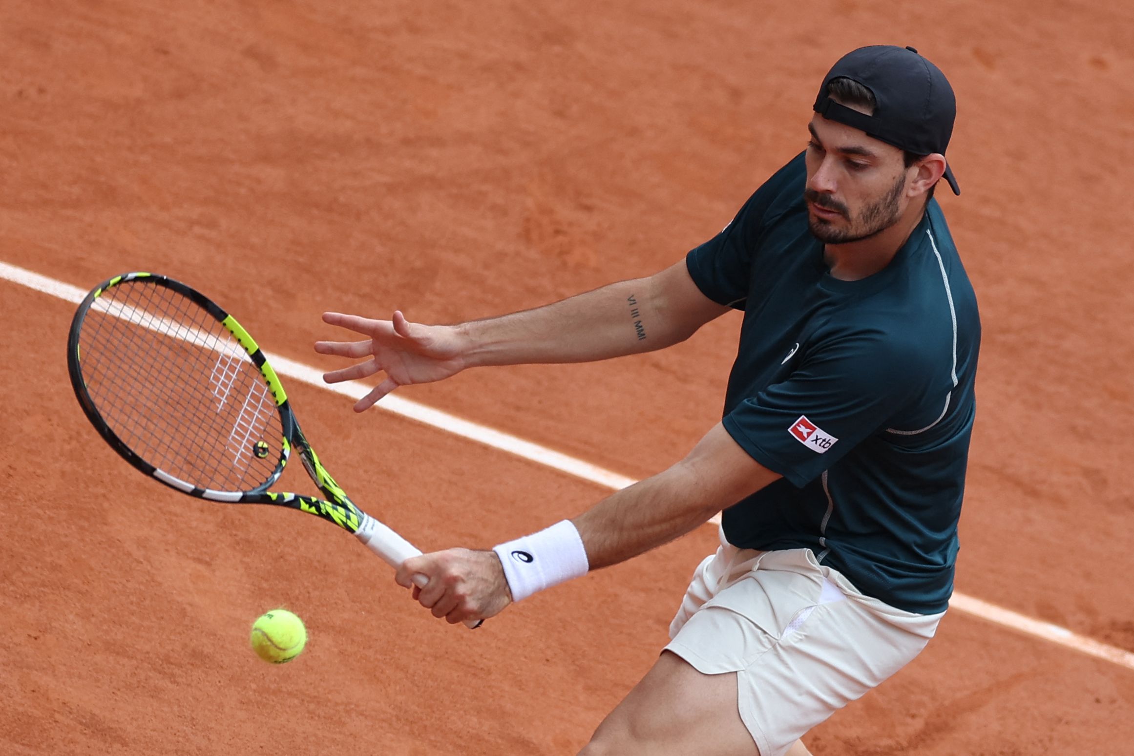 法国网球队血洗英国网球队,阿尔卡拉斯送出助攻 法国网球队血洗英国网球队,阿尔卡拉斯送出助攻