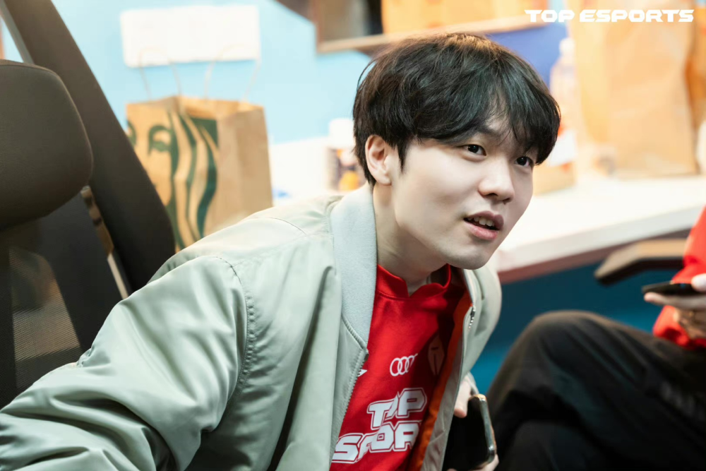 Vitality逆转TES,Uzi统治全场 Vitality逆转TES,Uzi统治全场