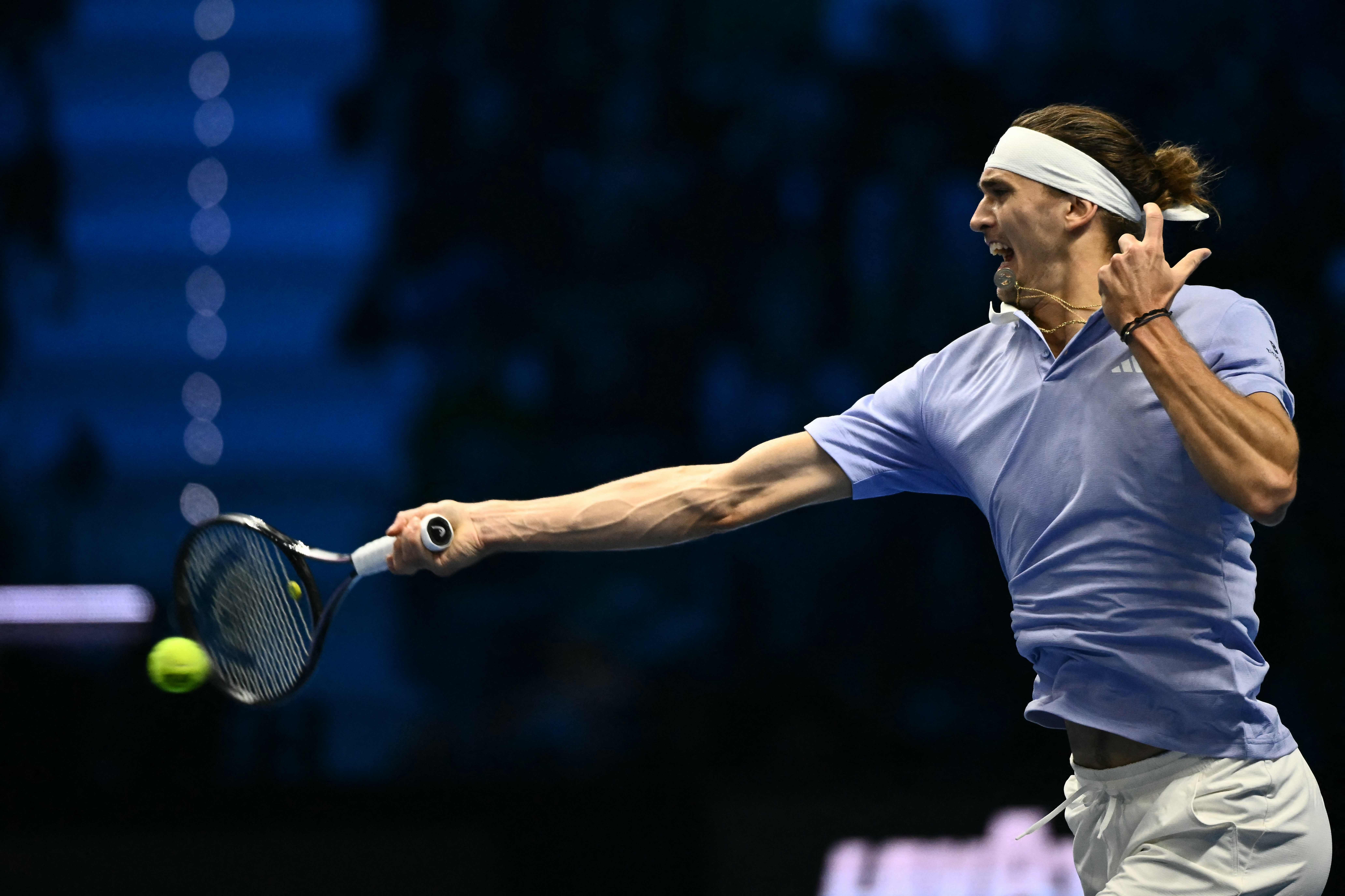 美国网球队翻盘意大利网球队,兹维列夫制霸全场 美国网球队翻盘意大利网球队,兹维列夫制霸全场