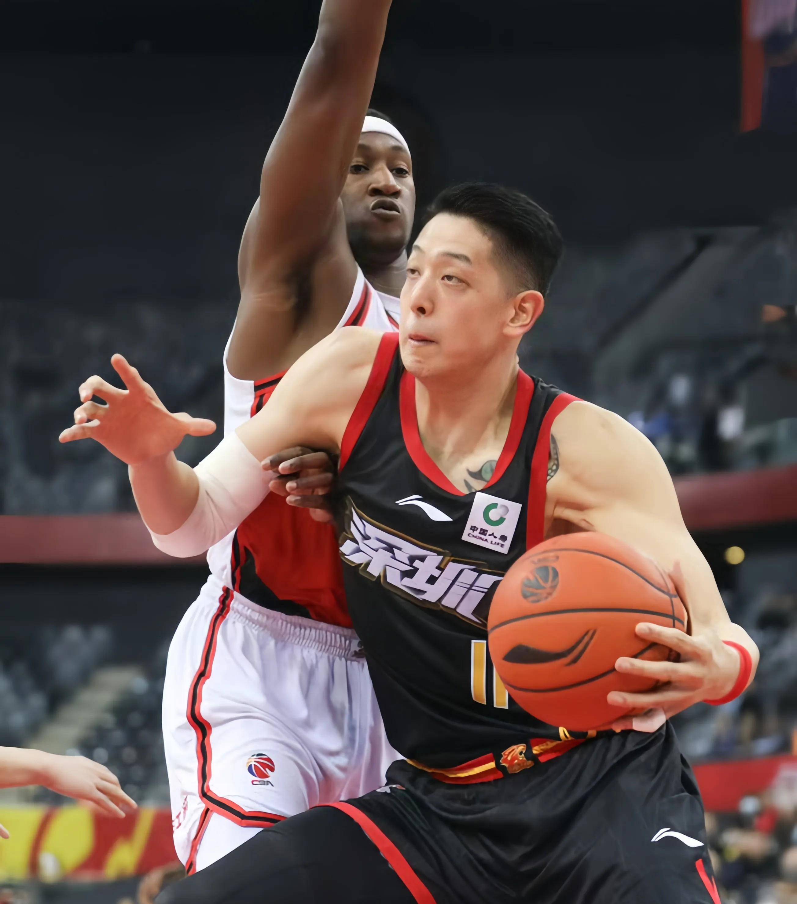 关于史诗对决！CBA上演极限翻盘的信息