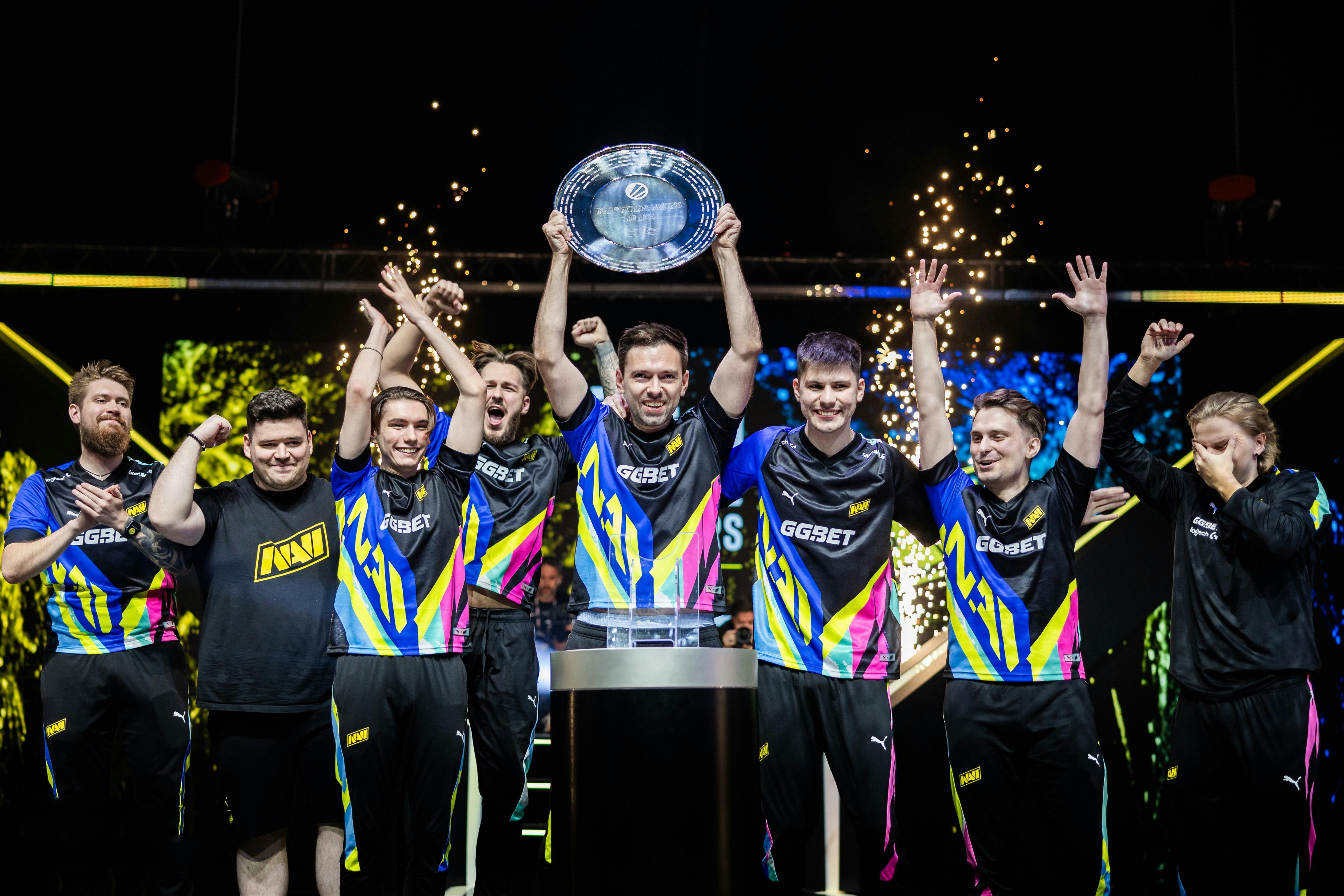 CS2赛事精彩瞬间盘点，年度回顾震撼登场