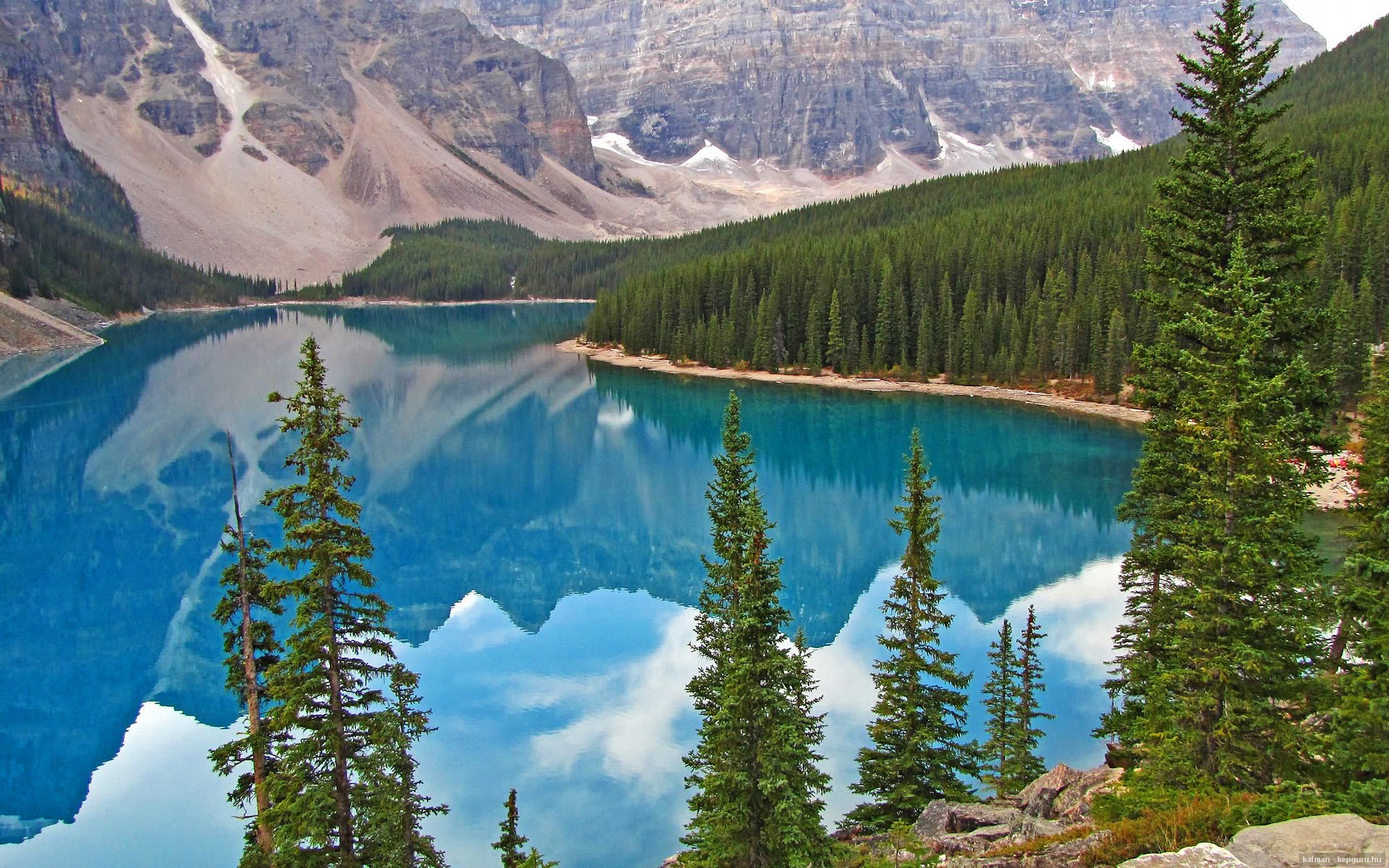 孤胆英雄与三秒奇迹，汉密尔顿如何以血肉之躯扛起车队，上演F1史上最不可思议的绝杀