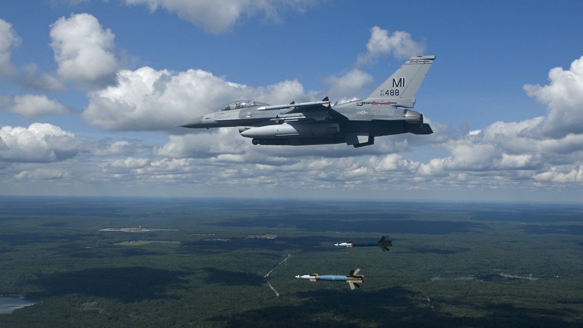 南美区预选赛焦点战，厄瓜多尔绝地反击力克哥伦比亚