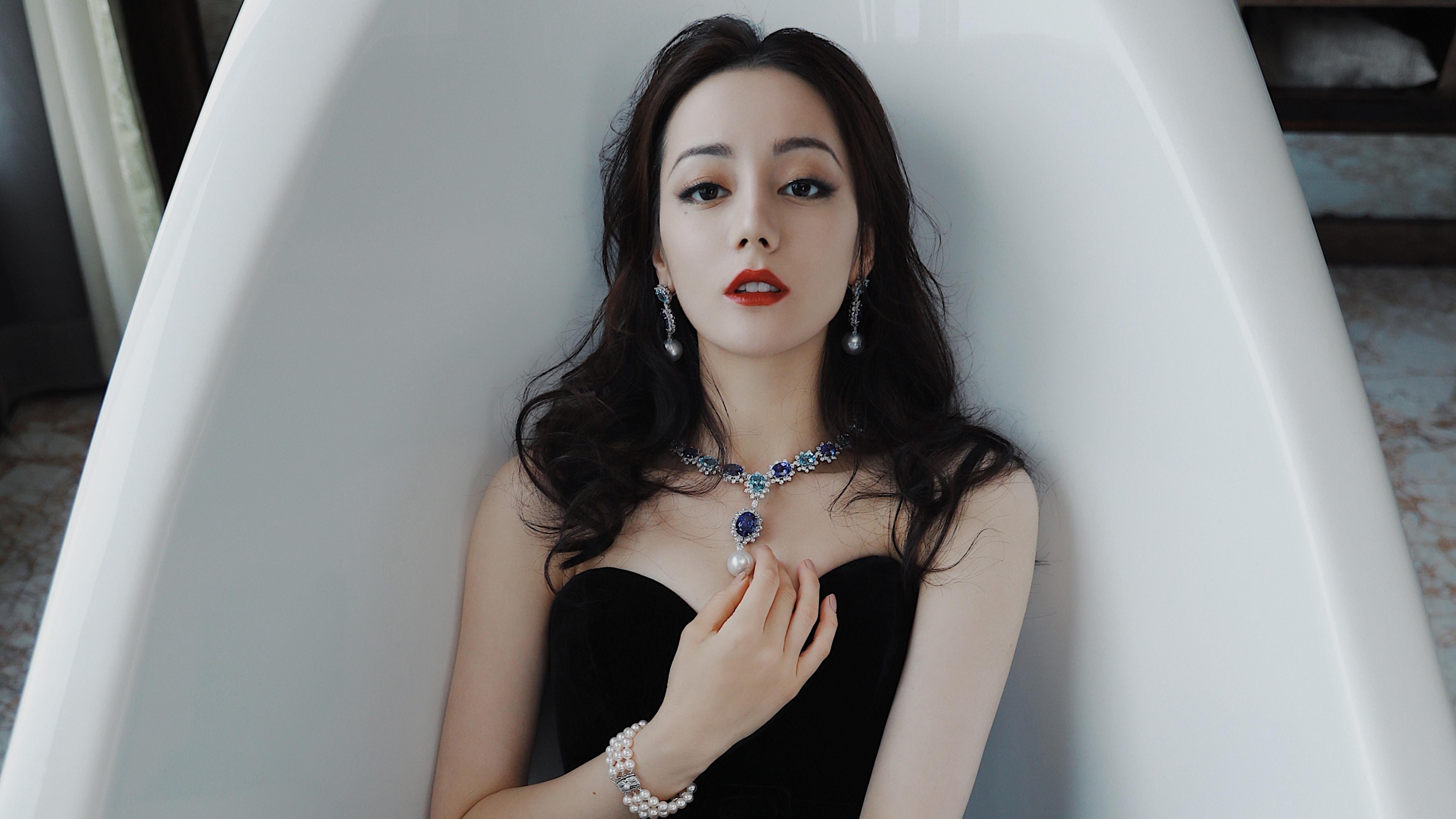 两个大陆，一种血脉，突尼斯用北非风暴绞杀安哥拉，奥纳纳在曼市雨夜用双拳争冠