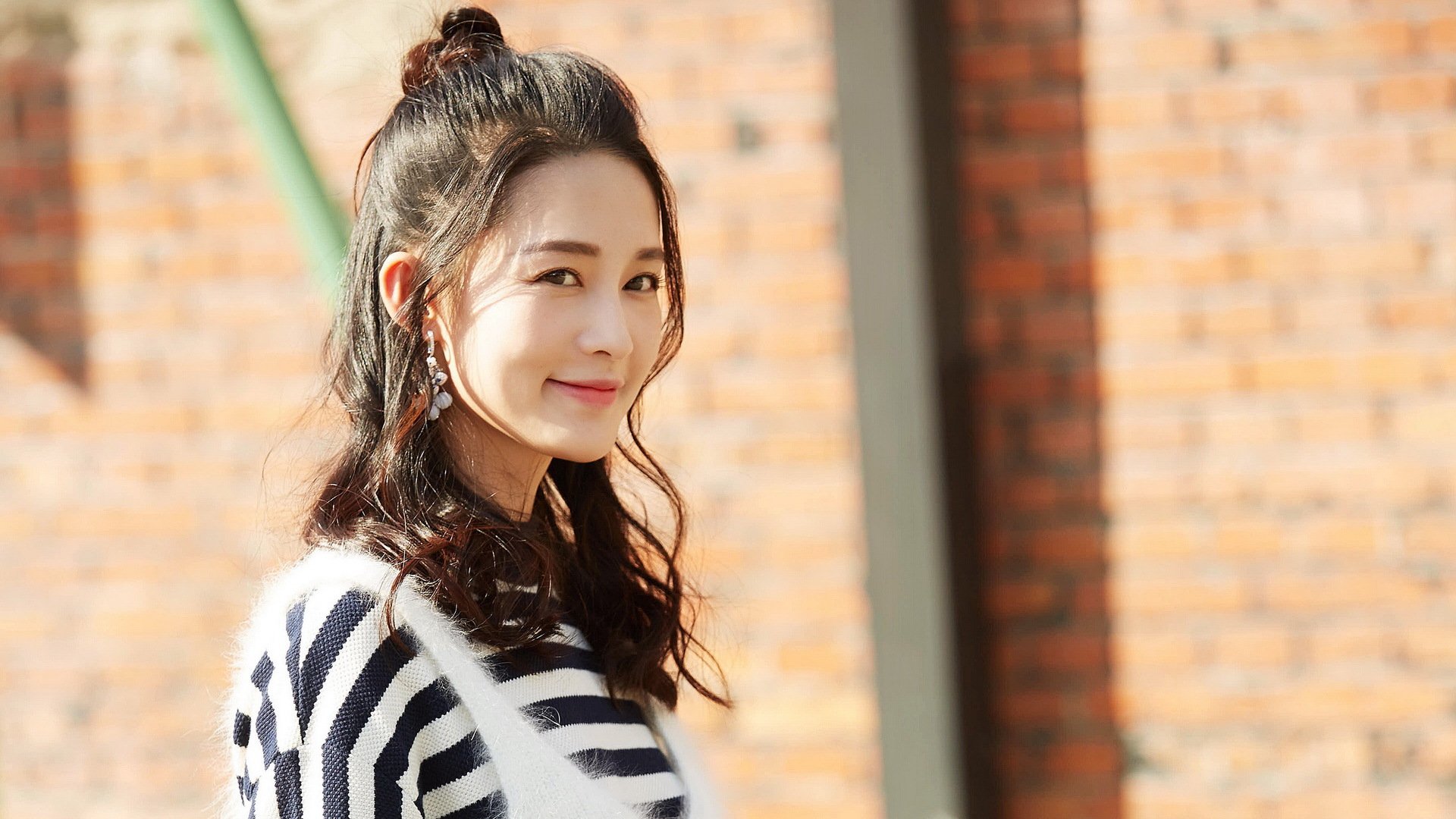 冰岛防线唯一的漏洞，是记错了凯恩的球衣颜色